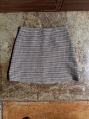 Aritzia Wilfred Gingham Checked Skirt in Taupe and Black